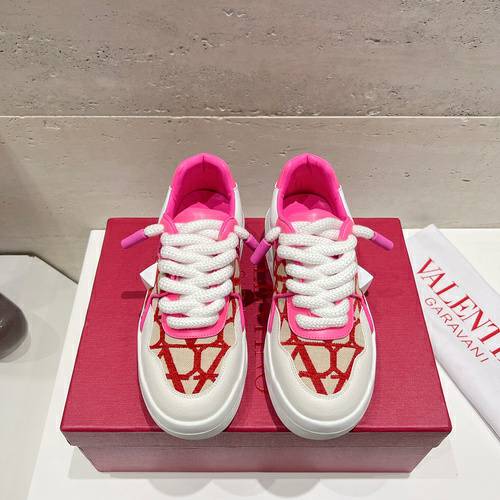 Picture of Valentino Shoes Women _SKUfw139895555fw